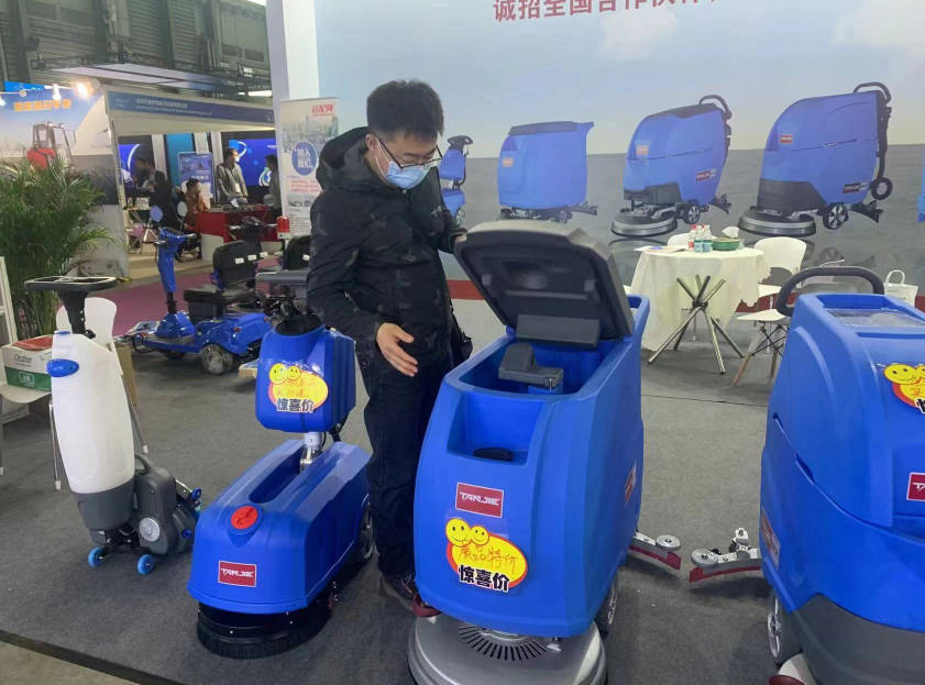 常州坦洁洗地机公司致力于电动洗地机的生产、销售和服务百家